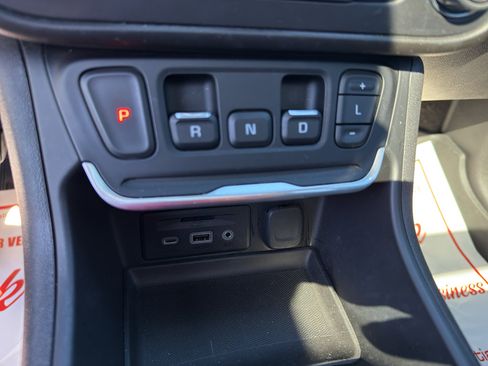 Used 2020 GMC Terrain SLT w/ Preferred Package image 16