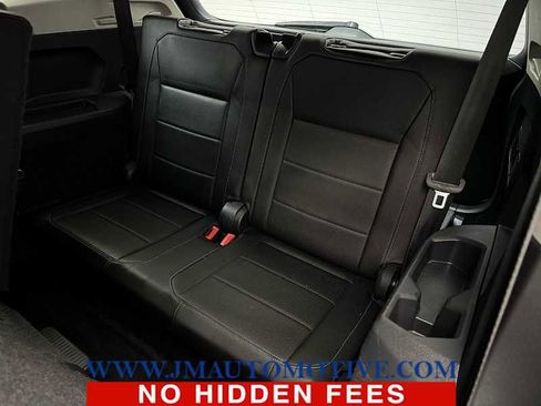 Used 2018 Volkswagen Tiguan SE FWD image 16