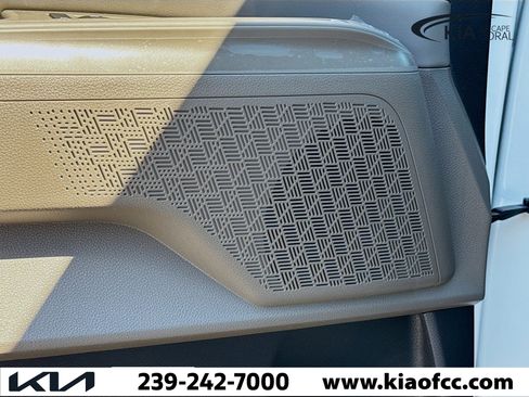 New 2026 Kia Carnival EX image 23