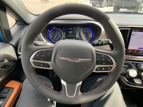 New 2026 Chrysler Pacifica Pinnacle image 15