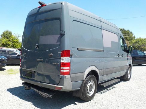 Used 2018 Mercedes-Benz Sprinter 2500 image 5
