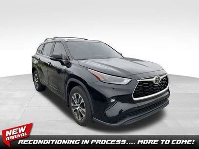 Used 2023 Toyota Highlander XLE