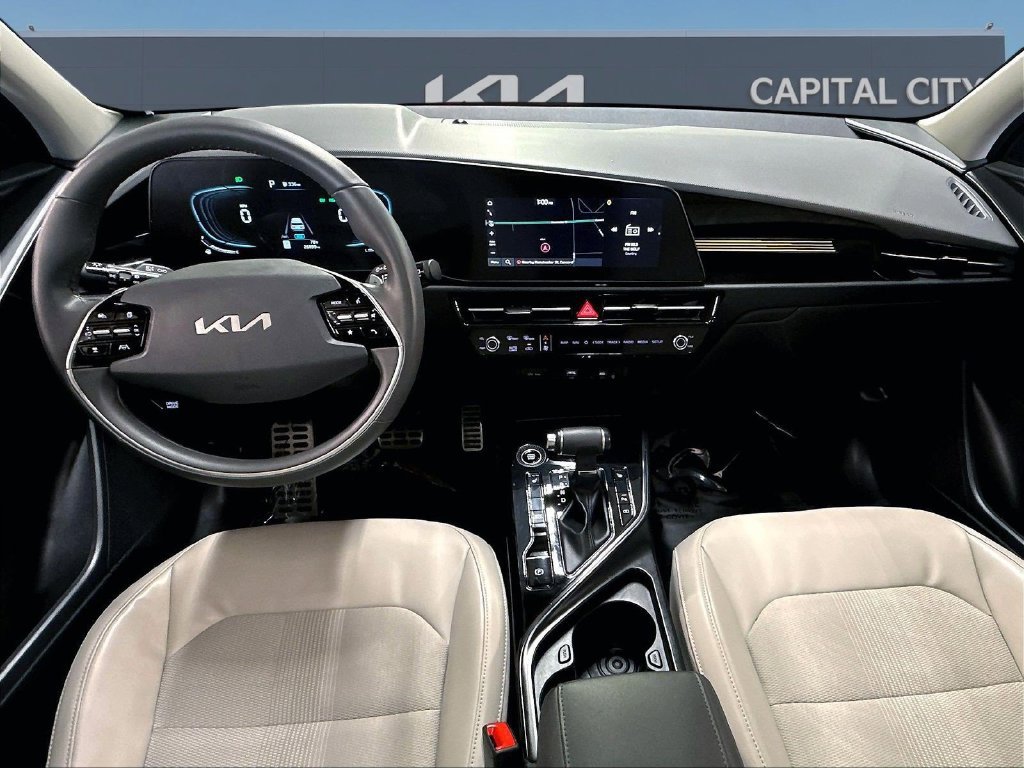 Certified 2023 Kia Niro EX Touring FWD image 11