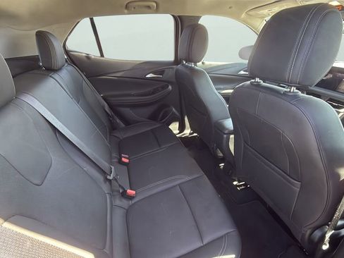 Used 2024 Buick Encore GX Sport Touring image 17