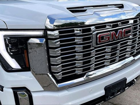 Used 2025 GMC Sierra 2500 Denali w/ Denali Reserve Package AWD/4WD image 34