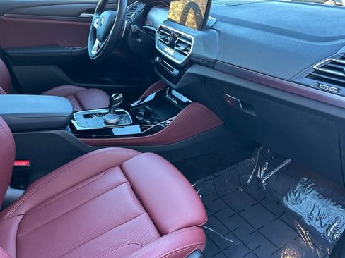 Certified 2023 BMW X4 xDrive30i w/ Premium Package image 17