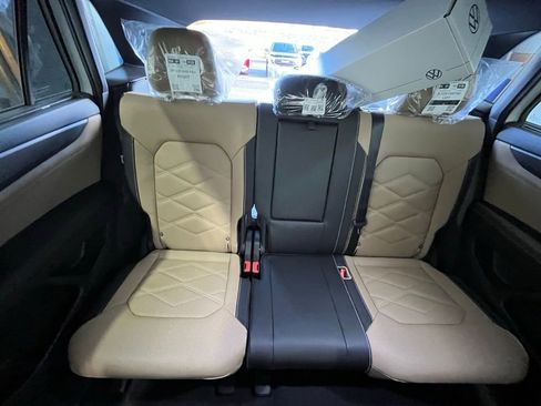 New 2026 Volkswagen Atlas Cross Sport SE image 25