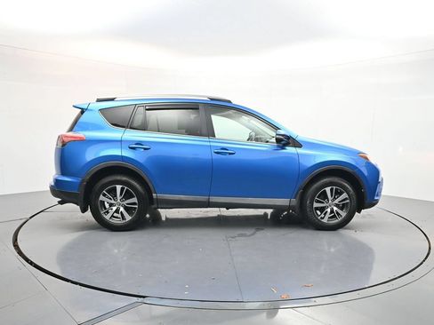 Used 2017 Toyota RAV4 XLE FWD image 8