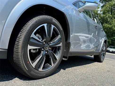 New 2025 Lexus UX 300h AWD image 9