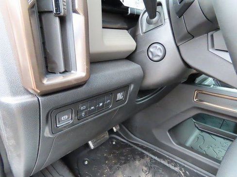 New 2025 GMC Hummer EV 3X w/ LPO, Sport Package image 23