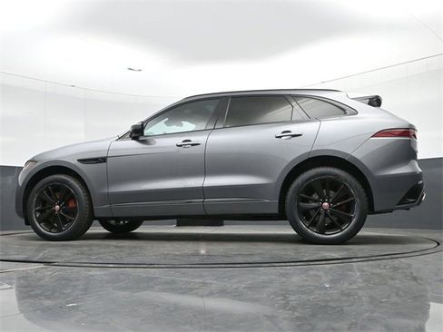 Used 2023 Jaguar F-PACE R-Dynamic S image 39