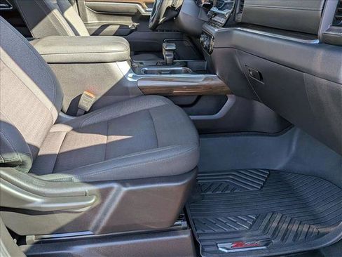 Used 2024 Chevrolet Silverado 1500 LT Trail Boss w/ Protection Package image 18