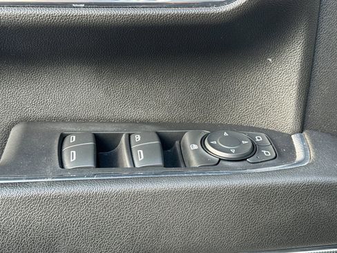 Used 2024 Chevrolet Silverado 2500 LT w/ Convenience Package image 12