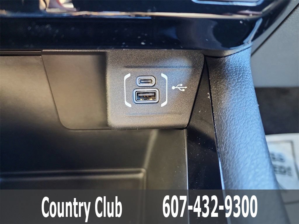 New 2025 Jeep Compass Limited w/ Sun & Sound Group AWD/4WD image 15