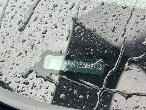 Used 2023 Subaru Ascent Touring image 9