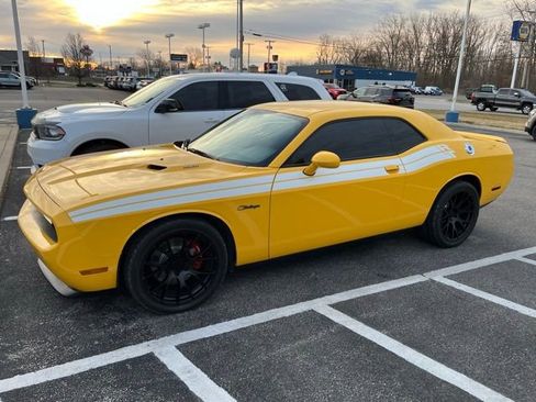 Used 2012 Dodge Challenger R/T image 2