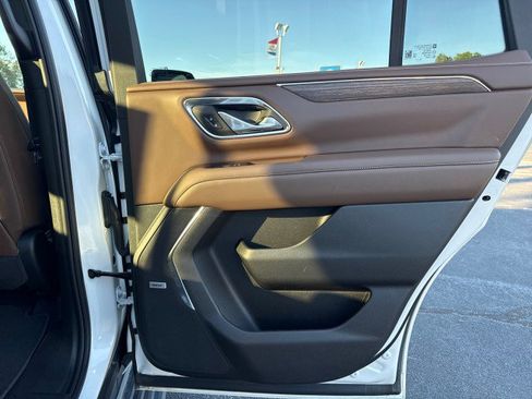 Used 2024 Chevrolet Tahoe High Country w/ Premium Package image 19