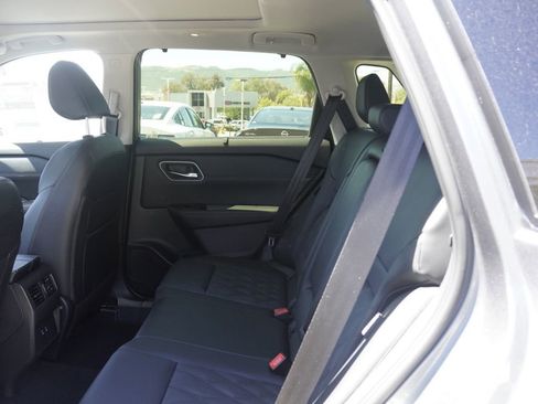 New 2026 Nissan Rogue Platinum AWD/4WD image 17