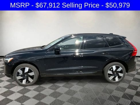 Certified 2025 Volvo XC60 T8 Plus w/ Protection Package Premier image 6