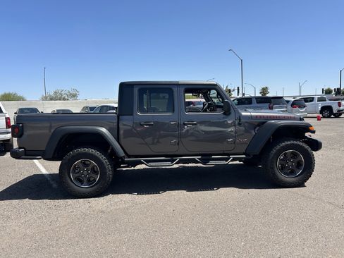Used 2022 Jeep Gladiator Rubicon w/ Trailer Tow Package AWD/4WD image 5