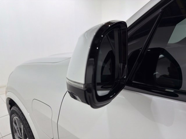 Certified 2025 BMW X5 xDrive50e w/ M Sport Package AWD/4WD image 9