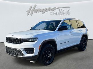 Used 2024 Jeep Grand Cherokee Altitude video 3