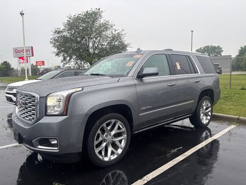 Used 2020 GMC Yukon Denali w/ Denali Premium Package AWD/4WD image 3