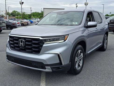 Certified 2025 Honda Pilot EX-L image 3
