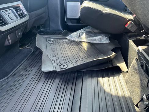 Used 2023 Ford F250 Platinum AWD/4WD image 40