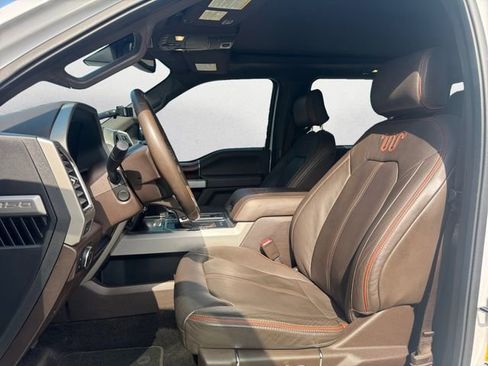 Used 2015 Ford F150 King Ranch w/ Equipment Group 601A Luxury AWD/4WD image 9