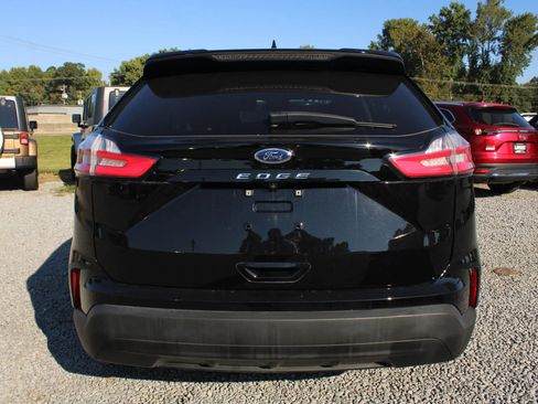 Used 2022 Ford Edge SE image 9