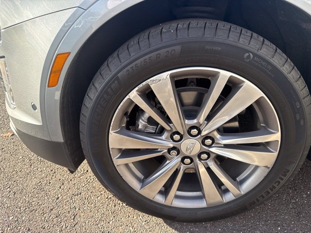 Used 2025 Cadillac XT5 Premium Luxury w/ Technology Package AWD/4WD image 14