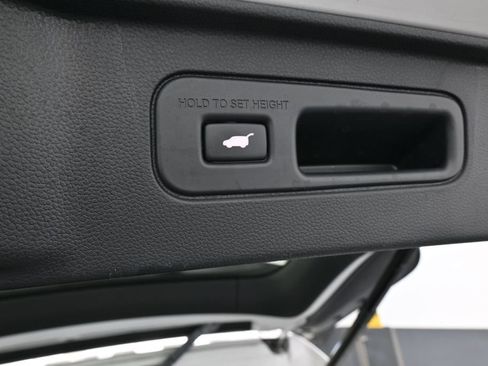 Used 2025 Honda Pilot EX-L image 44