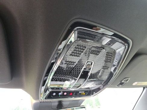 New 2026 Cadillac Vistiq Sport w/ LPO, Floor Liner Package image 33