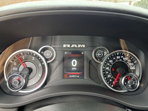 Used 2024 RAM 3500 Tradesman w/ Chrome Appearance Group image 13