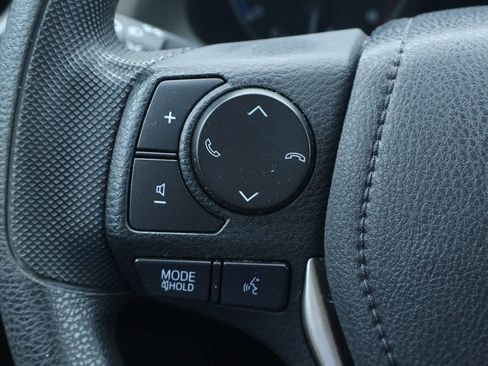 Certified 2018 Toyota RAV4 LE image 23