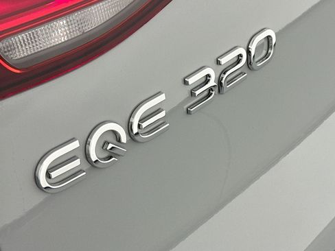 New 2026 Mercedes-Benz EQE 320 4MATIC SUV image 8
