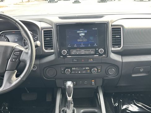 Used 2023 Nissan Frontier SV w/ SV Convenience Package image 29