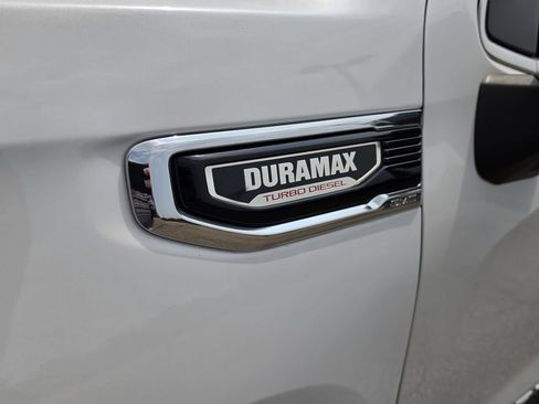 Used 2022 GMC Sierra 1500 SLT w/ SLT Convenience Package AWD/4WD image 33