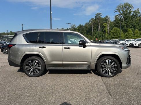 Used 2023 Lexus LX 600 4WD w/ Appearance Package image 21