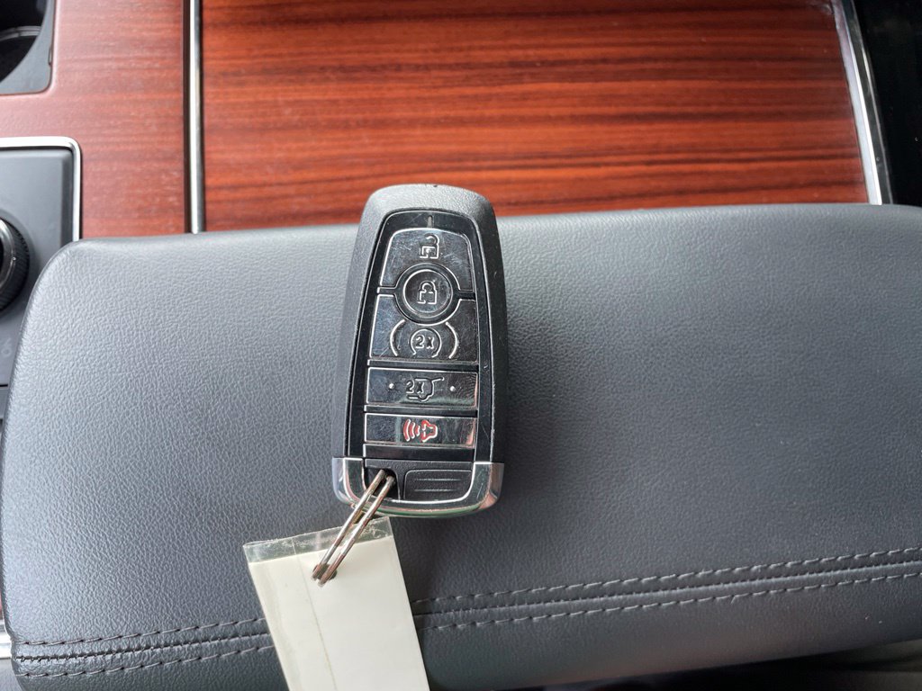 Used 2022 Lincoln Navigator Reserve AWD/4WD image 26