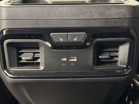 Used 2024 GMC Sierra 2500 AT4 w/ AT4 Premium Plus Package image 19