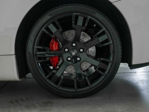 Used 2016 Maserati GranTurismo Sport RWD image 10