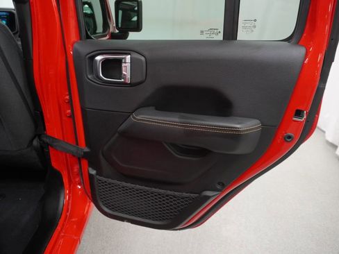 Used 2025 Jeep Wrangler Unlimited Sahara w/ Safety Group AWD/4WD image 41
