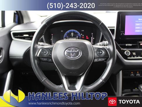 Used 2024 Toyota Corolla Cross XLE image 16