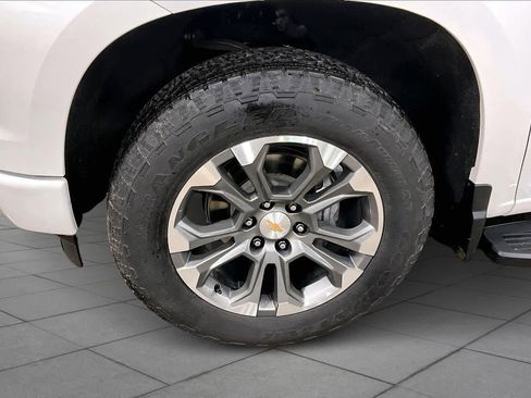 Used 2025 Chevrolet Silverado 1500 High Country w/ Z71 Off-Road Package image 10