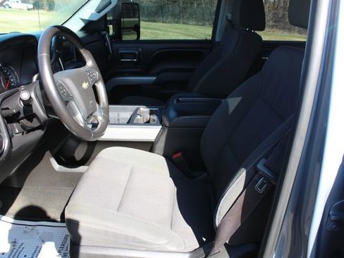 Used 2015 Chevrolet Silverado 2500 LT image 17