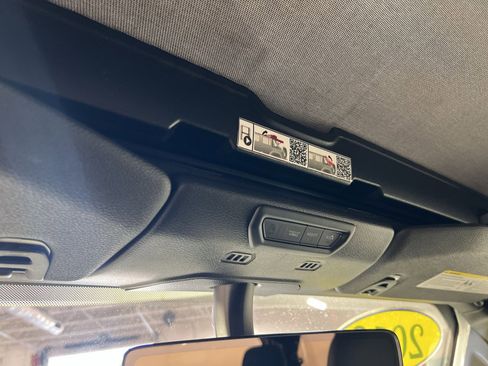 Used 2023 Jeep Wrangler Unlimited Rubicon w/ Cold Weather Group image 34