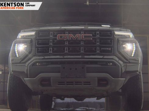 Used 2023 GMC Canyon AT4 w/ AT4 Premium Package AWD/4WD image 4