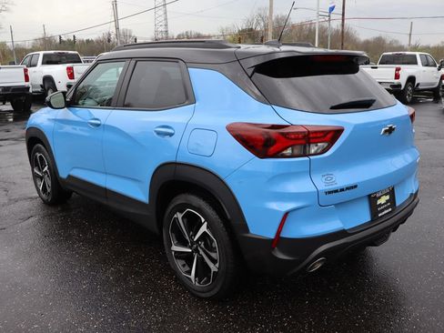 Used 2023 Chevrolet TrailBlazer RS w/ Sun and Liftgate Package image 3
